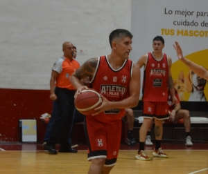 Jonatan Treise lideró la remontada del Rancho.