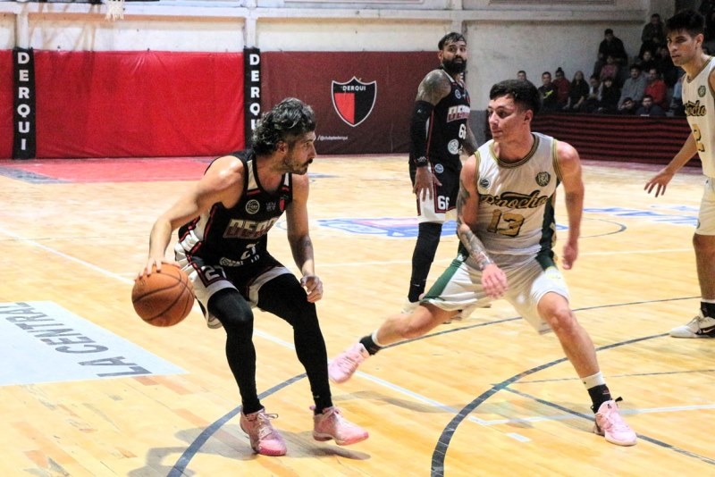 Pablo Bruna y una actuaciòn al borde del triple doble condujo a Derqui al desempate.