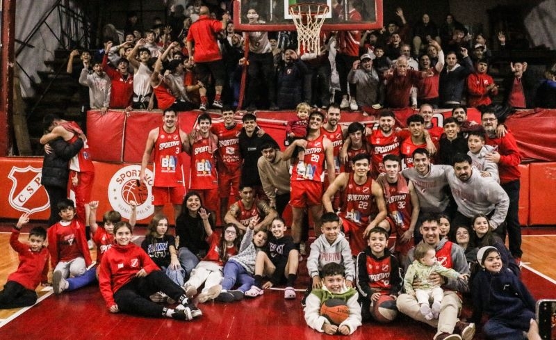 El festejo de Sportivo con La Banda por el pase a semis.